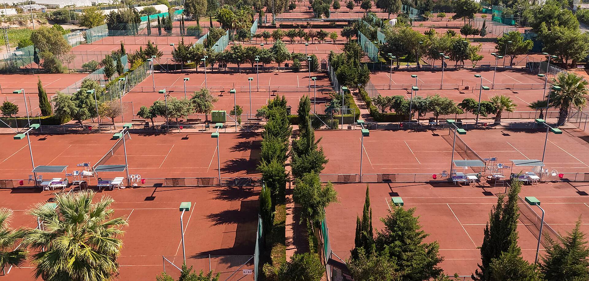 Make the most of your holiday with access to our tennis center which is made up of 61 tennis courts, includes recreational and children's courts, and is host to many national and international tournaments. 